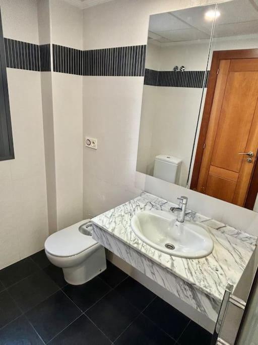 Apartamento Forum - Ciencias Гранада Екстер'єр фото